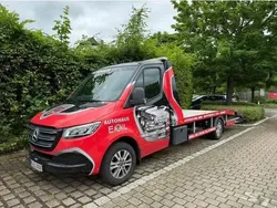 Obsidianschwarz metallic Gebraucht 2023 Mercedes Sprinter Van | 54.990 €