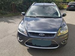 Grau Gebraucht 2010 Ford Focus Kombi | 1.800 € (Guter Preis)
