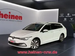 Weiß Gebraucht 2024 VW Golf VIII Move Kombi | 23.409 € (Superpreis)