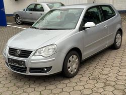 Silber Gebraucht 2006 VW Polo Comfortline Kleinwagen | 2.700 € (Etwas zu teuer)