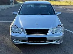 Gebraucht 2004 Mercedes C220 Limousine | 1.800 €