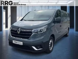 Schiefergrau Gebraucht 2022 Renault Trafic Komfort Van | 23.490 € (Guter Preis)