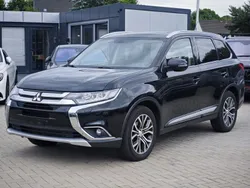 Pantherschwarz (p) Gebraucht 2016 Mitsubishi Outlander Top SUV | 18.290 € (Fairer Preis)