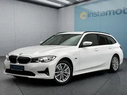 Gebraucht 2022 BMW 330e Kombi | 27.249 € (Superpreis)