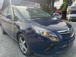 Blau Gebraucht 2014 Opel Zafira Tourer Selection Van / Kleinbus | 2.999 € (Fairer Preis)