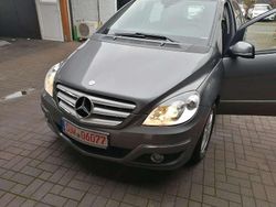 Mountaingrau met. Gebraucht 2009 Mercedes B180 Van / Kleinbus | 4.900 € (Guter Preis)