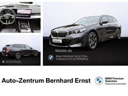 Grau Gebraucht 2024 BMW 520 M Sport Limousine | 58.800 € (Fairer Preis)