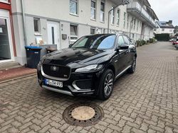 Schwarz Gebraucht 2017 Jaguar F-Pace First Edition SUV | 20.900 € (Fairer Preis)