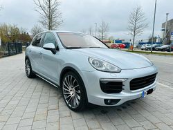 Silber Gebraucht 2015 Porsche Cayenne SUV | 29.800 € (Etwas zu teuer)