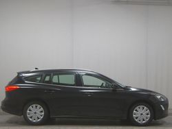 Schwarz Gebraucht 2020 Ford Focus Cool & Connect Kombi | 9.380 € (Superpreis)