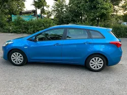 Blau Gebraucht 2016 Hyundai i30 Kombi | 4.700 € (Guter Preis)