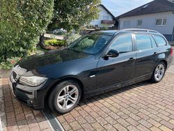 Schwarz Gebraucht 2009 BMW 320 Kombi | 6.500 € (Fairer Preis)