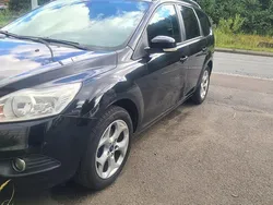Schwarz Gebraucht 2010 Ford Focus Kombi | 2.499 € (Fairer Preis)
