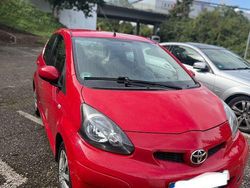 Rot Gebraucht 2009 Toyota Aygo Cool Kleinwagen | 3.150 € (Fairer Preis)