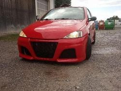 Rot Gebraucht 2003 Opel Corsa Limousine | 4.000 € (Teuer)