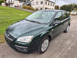 Grün Gebraucht 2005 Ford Focus Limousine | 3.990 € (Fairer Preis)