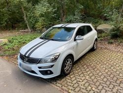 Weiß Gebraucht 2012 Kia ProCeed Kleinwagen | 4.250 € (Fairer Preis)