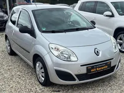 Grau Gebraucht 2009 Renault Twingo Authentique Kleinwagen | 2.990 € (Fairer Preis)