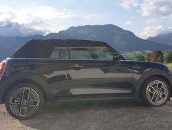 Schwarz Gebraucht 2023 Mini Cooper SE Cabriolet Cabrio | 45.990 €