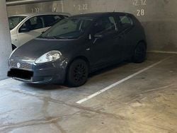 Grau Gebraucht 2009 Fiat Grande Punto Kleinwagen | 1.500 € (Superpreis)
