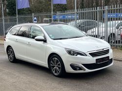 Weiß Gebraucht 2015 Peugeot 308 Allure Kombi | 7.990 € (Guter Preis)