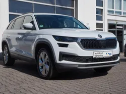 Bila moon/moon white Gebraucht 2022 Skoda Kodiaq Tour SUV | 28.500 € (Guter Preis)