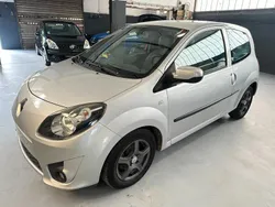 Silber Gebraucht 2010 Renault Twingo Kleinwagen | 2.100 €