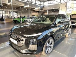 Schwarz Neu 2025 Audi Q3 Sport SUV | 52.890 € (Teuer)