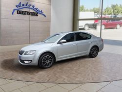 Silber Gebraucht 2015 Skoda Octavia Limousine | 11.700 € (Fairer Preis)