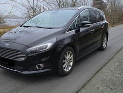 Schwarz Gebraucht 2017 Ford S-MAX Titanium Van / Kleinbus | 10.700 € (Guter Preis)