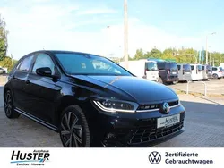 Deep black perleffekt 6946 (metallic) Gebraucht 2023 VW Polo R-line Limousine | 21.665 € (Etwas zu teuer)
