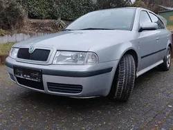 Grau Gebraucht 2003 Skoda Octavia Limousine | 1.200 € (Guter Preis)