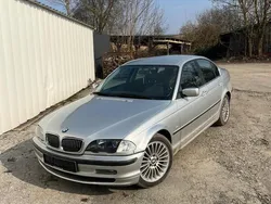 Grau Gebraucht 1999 BMW 320 Limousine | 2.500 €