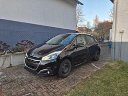 Schwarz Gebraucht 2019 Peugeot 208 Active Kleinwagen | 9.300 € (Fairer Preis)