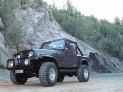Grau Gebraucht 1986 Jeep CJ SUV | 21.800 €