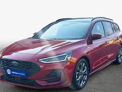 Rot Gebraucht 2024 Ford Focus ST-Line Kombi | 24.500 € (Guter Preis)