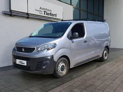 Grau Gebraucht 2021 Peugeot Expert Premium Van | 21.450 € (Fairer Preis)