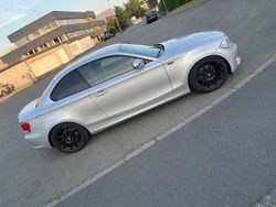 Silber Gebraucht 2012 BMW 118 Coupé Sport Line Coupé | 9.500 € (Etwas zu teuer)