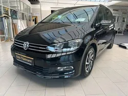 Schwarz Gebraucht 2017 VW Touran Sound Van / Kleinbus | 18.880 € (Fairer Preis)