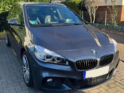 Grau Gebraucht 2016 BMW 225 M Sport Kombi | 18.900 € (Guter Preis)
