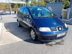 Blau Gebraucht 2003 Seat Alhambra Van / Kleinbus | 2.800 € (Fairer Preis)