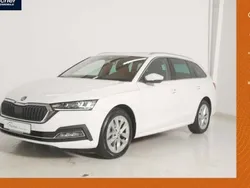 Weiß Gebraucht 2023 Skoda Octavia Style Kombi | 25.840 € (Guter Preis)