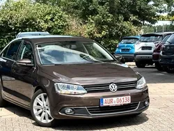 Braun Gebraucht 2011 VW Jetta Highline Limousine | 7.999 € (Fairer Preis)