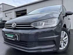 Grau Gebraucht 2022 VW Touran Comfortline Van / Kleinbus | 28.860 € (Fairer Preis)