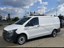 Weiß Gebraucht 2023 Mercedes Vito Van / Kleinbus | 26.751 € (Teuer)