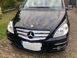 Schwarz Gebraucht 2011 Mercedes B160 Van / Kleinbus | 7.200 € (Fairer Preis)