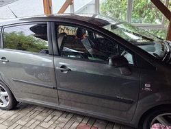 Grau Gebraucht 2006 Toyota Corolla Verso Sol Van / Kleinbus | 5.850 € (Etwas zu teuer)