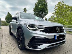 Grau Gebraucht 2021 VW Tiguan SUV | 31.500 € (Etwas zu teuer)