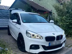 Weiß Gebraucht 2016 BMW 218 Gran Tourer M Sport Van / Kleinbus | 11.300 €