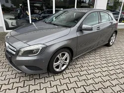 Grau Gebraucht 2015 Mercedes A180 Urban Limousine | 9.999 € (Guter Preis)
